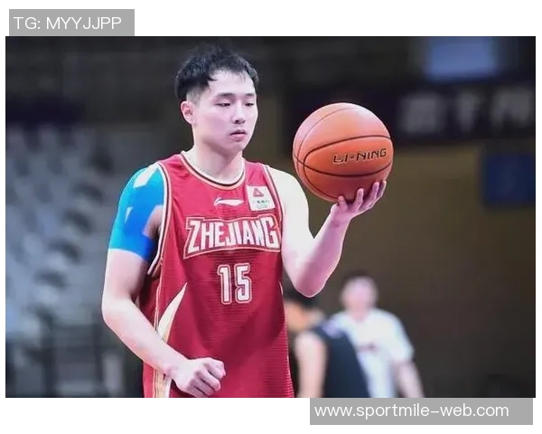 杨瀚森工作室全力以赴每一刻展现对胜利的无限渴望与拼搏精神 杨瀚森工作室全力以赴每一刻展现对胜利的无限渴望与拼搏精神